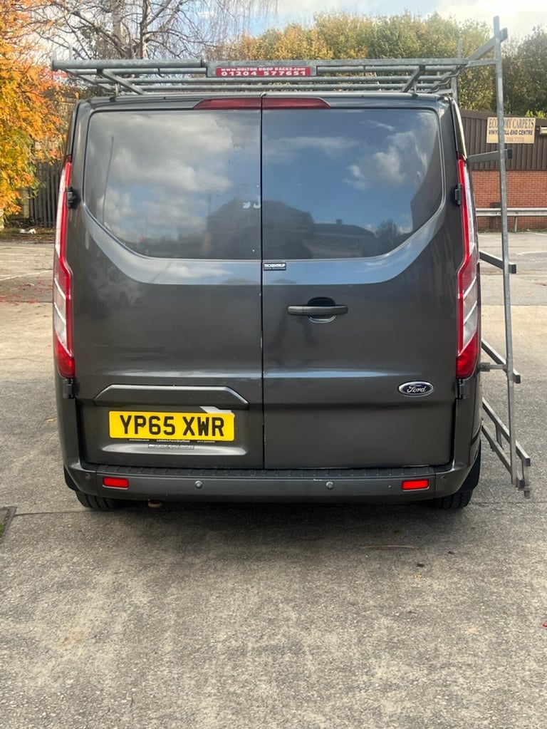 2015 Ford Transit Custom 2.2 TDCi 290 Limited Panel Van 5dr Diesel Manual L2 H1 (186 g/km, 123 bh...