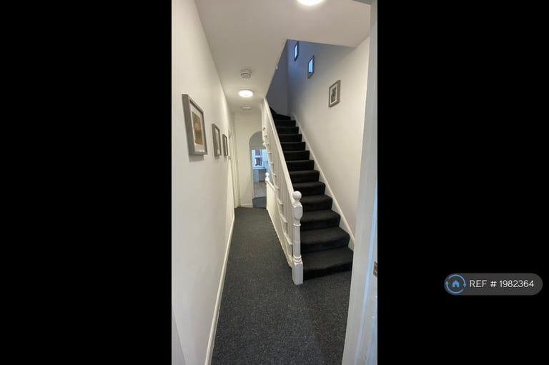 1 bedroom in Victoria Road, Northampton, NN1 (#1982364)
