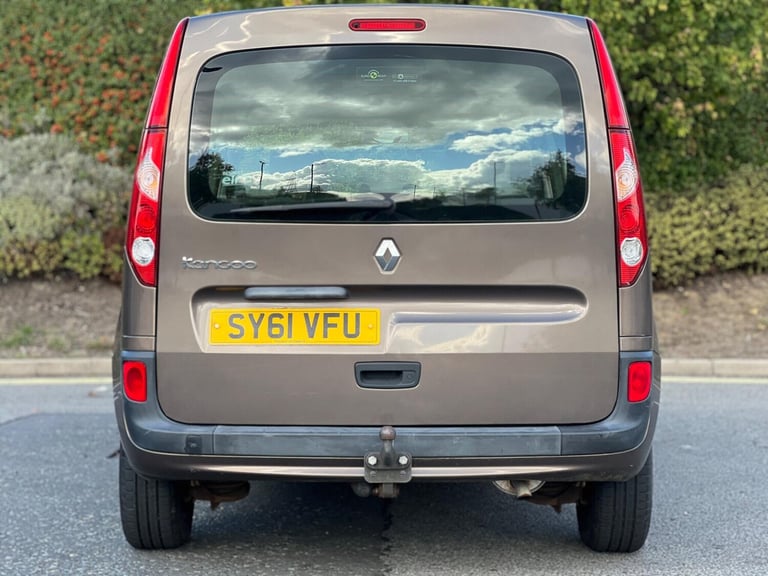 2011 Renault Kangoo 1.6 16V Expression Auto Euro 5 5dr MPV Petrol Automatic