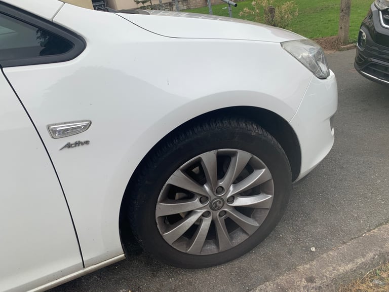 Vauxhall, ASTRA, Hatchback, 2012, Manual, 1686 (cc), 5 doors