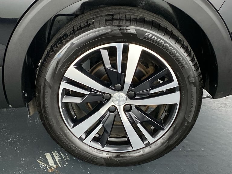 2020 Peugeot 5008 1.2 PureTech Active 5dr Crossover/SUV PETROL Manual