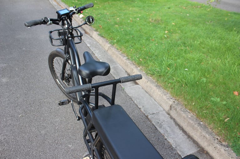 Cargo bike to carry 2 children, long range (2 batteries) - contact me for details. Offers considered