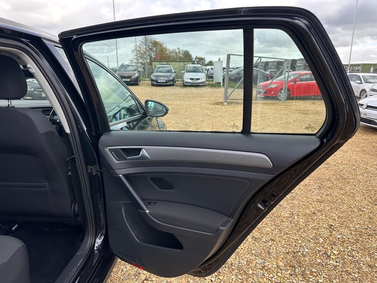 2014 Volkswagen Golf 2.0 TDI BlueMotion Tech SE Euro 5 (s/s) 5dr HATCHBACK Diesel Manual