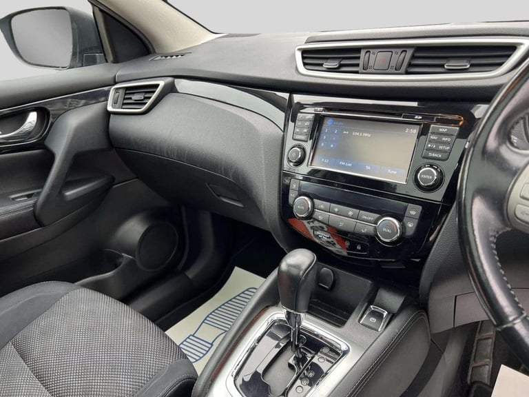 2016 Nissan Qashqai 1.2 DiG-T N-Connecta 5dr Xtronic HATCHBACK PETROL Automatic
