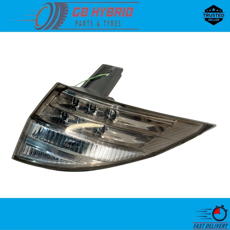 Genuine Toyota Estima 2006 - 2009 Rear Light/Tail Light Driver Side