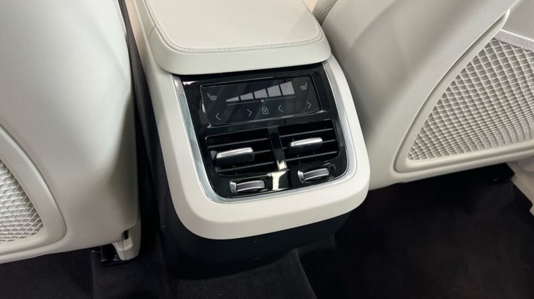 2024 Volvo XC90 Plus, B5 AWD Mild hybrid, Petrol, Dark, 7 Seats (Blond Leather, BLIS) Estate Petr...
