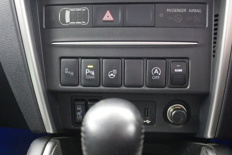 2020 Mitsubishi L200 Doublecab 2.2 Di-D Barbarian X 4WD Automatic Double Cab Pick-up Diesel Autom...