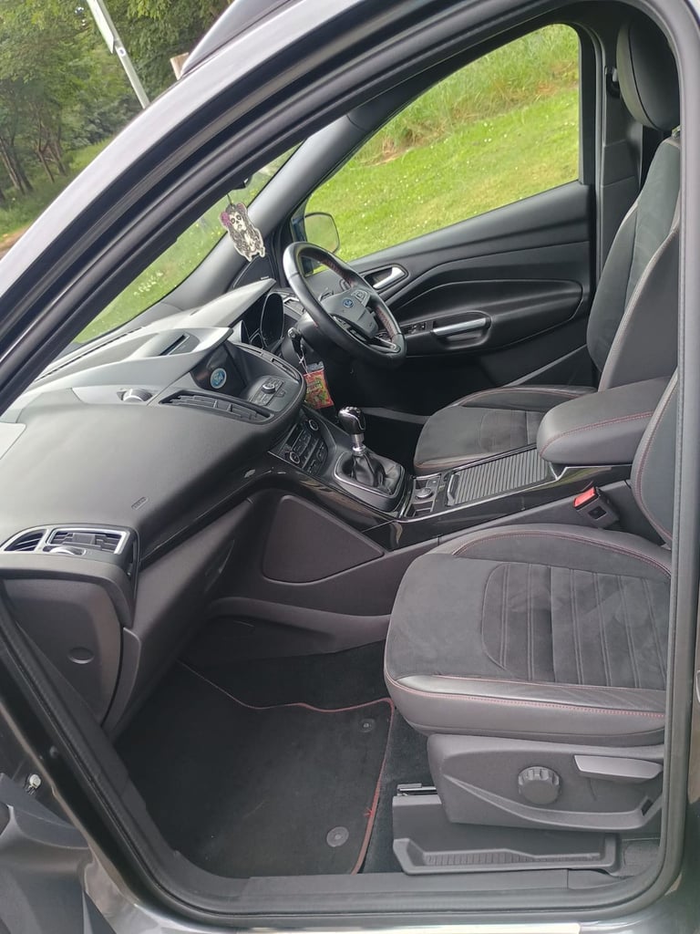 Ford, KUGA, Hatchback, 2019, Manual, 1997 (cc), 5 doors