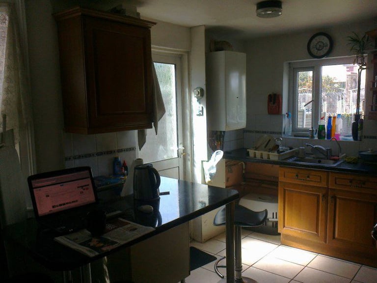 1 big bedroom to rent in North Greenwich next to IKEA. Microwave Cooking Only!
