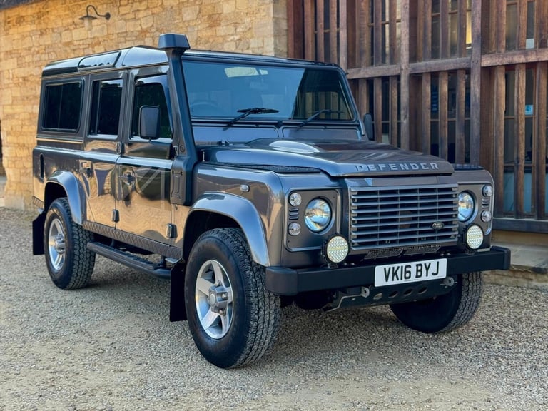 2016 Land Rover Defender XS Station Wagon TDCi [2.2] WINDOW VAN Diesel Manual