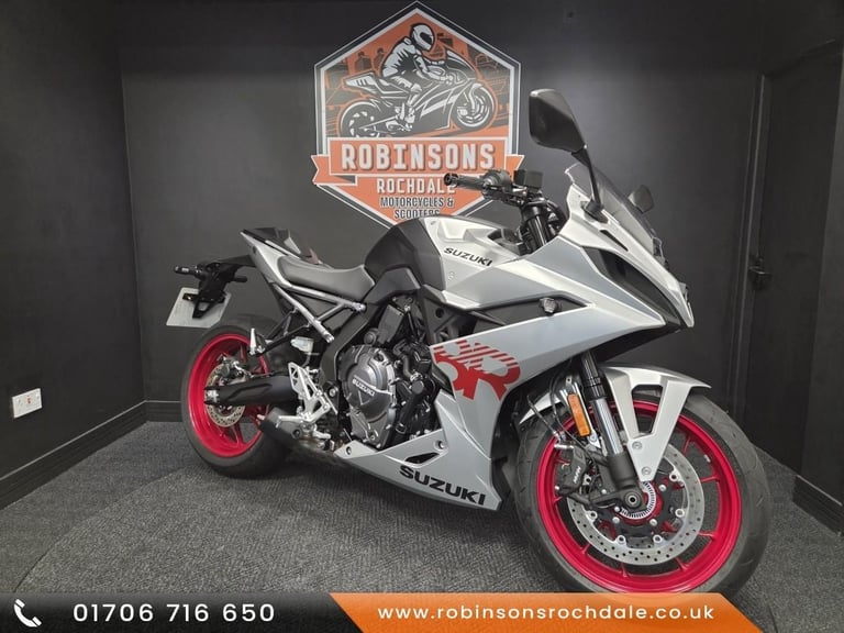 image for 2025 25 Plate Suzuki GSX-8R 107 Miles EX-DEMO with extras