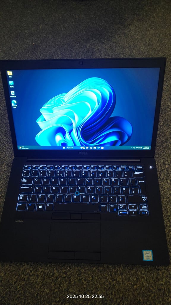 image for Dell Latitude 7480 14 inch,256 GB SSD,Core I7-6600U,2.60 GHz,16 GB RAM,new battery(read description)