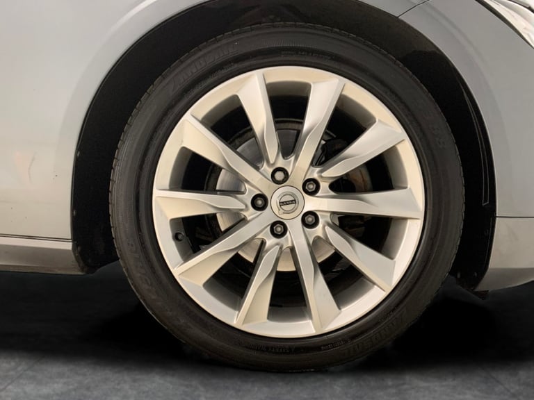 2019 Volvo V90 2.0 D4 Momentum Plus Estate 5dr Diesel Auto Euro 6 (s/s) (190 ps) - SENSUS  Estate...