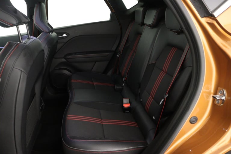 2022 Renault Captur 1.6 E-TECH Hybrid 145 R.S. Line 5dr Auto Hatchback Hybrid Automatic