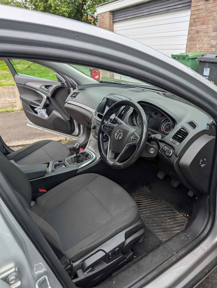 Vauxhall, INSIGNIA, Hatchback, 2015, Manual, 1364 (cc), 5 doors