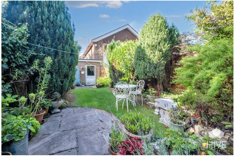 Double Bright Bedroom 