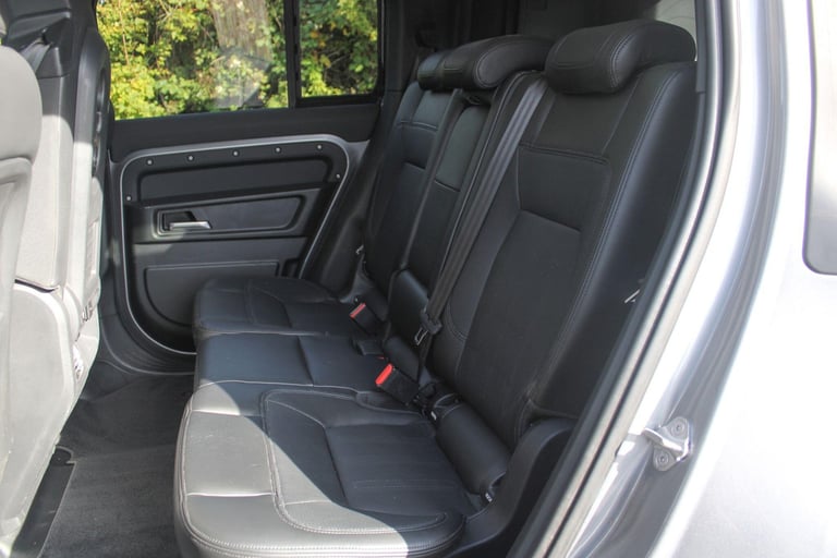 2021 Land Rover Defender 110 3.0 D250 MHEV SE Hard Top SUV Auto 4WD MWB Euro 6 (s/s) 5dr PANEL VA...