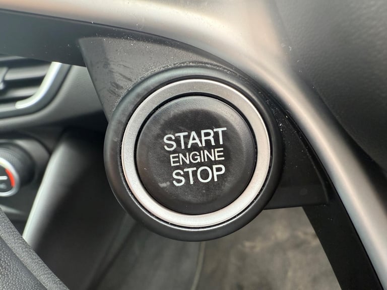 2019 Alfa Romeo Giulia 2.0T Super Auto Euro 6 (s/s) 4dr SALOON Petrol Automatic