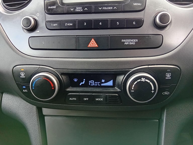 2018 Hyundai i10 1.0 Premium Euro 6 5dr HATCHBACK Petrol Manual