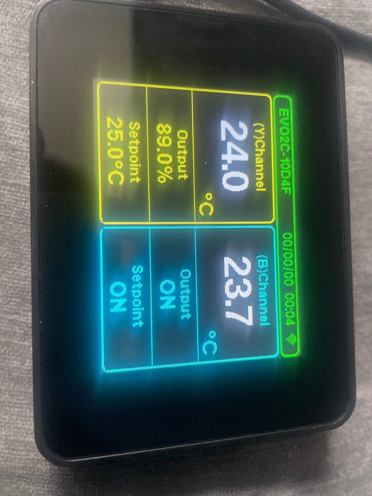 EVO Microclimate 2 Touch screen Wirelessly controlled thermostat 