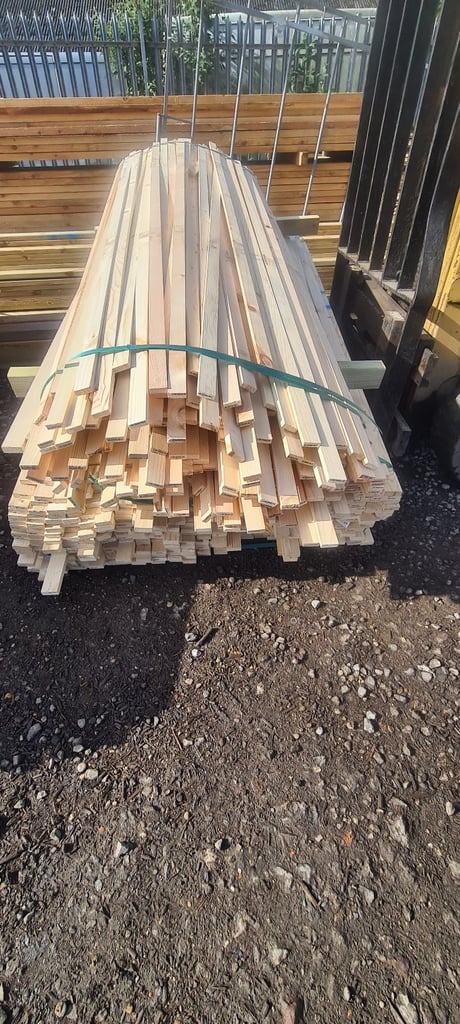 Timber latzs