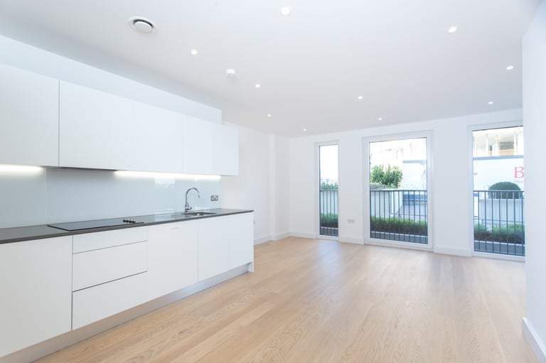image for 2 bedroom flat in Royal Arsenal Riverside, Duke Of Wellington Avenue, Woolwich, London, SE18