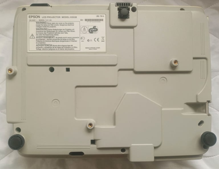 Epson LCD Projector model H353B with original remote control and power cable FAULTY