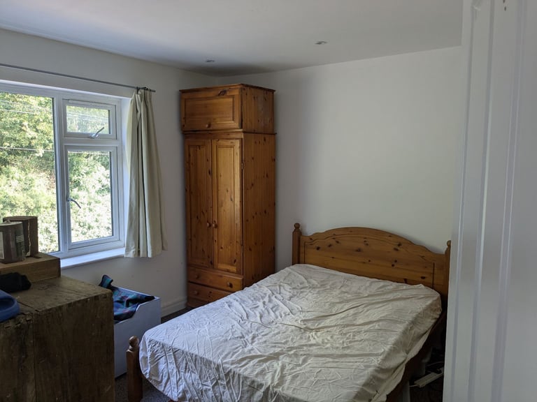 Room(s) for rent in whoberley with live in landlord