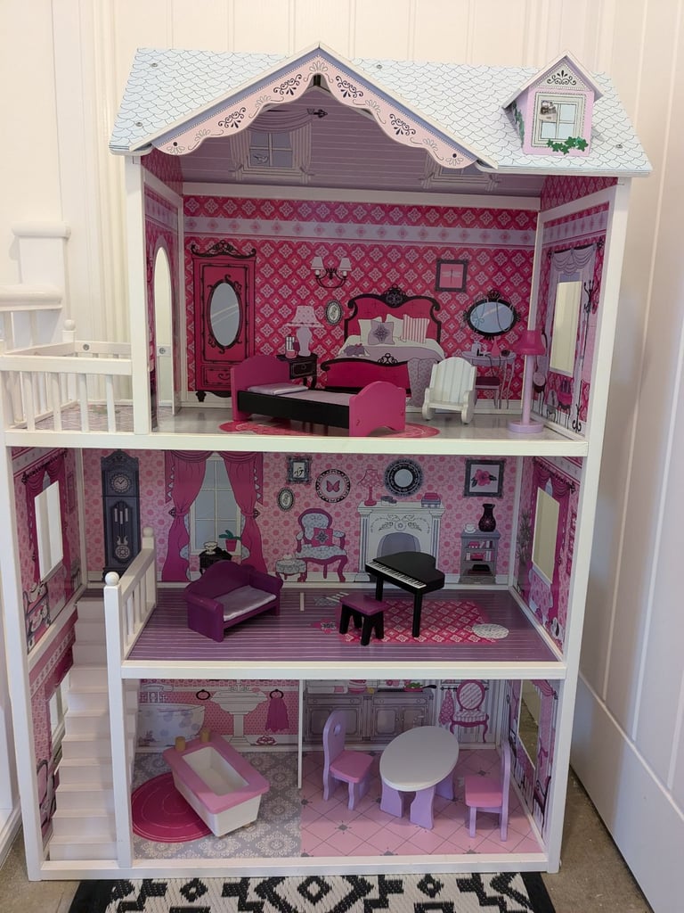 Dolls playhouse
