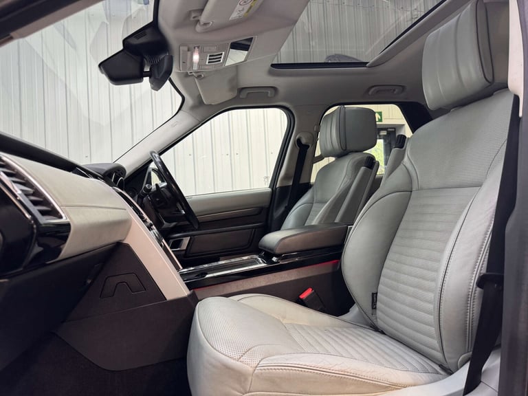 2017 Land Rover Discovery 3.0 Discovery Luxury HSE TD6 Auto 4WD 5dr SUV Diesel Automatic