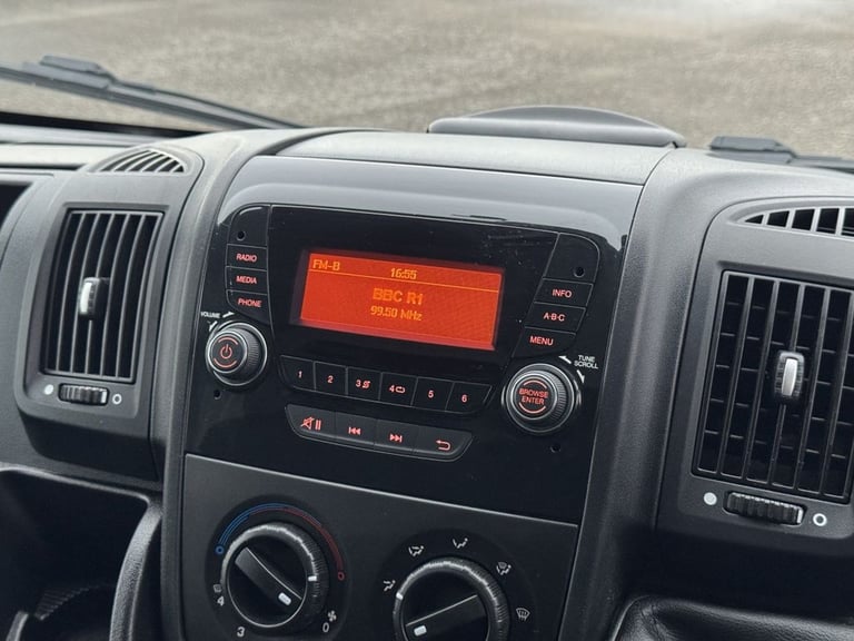 2021 Peugeot Boxer BLUEHDI 335 LOW LOADER / DROPSIDE / DROP &amp; GO / SPECIALIST VEHICLE - DIESE...