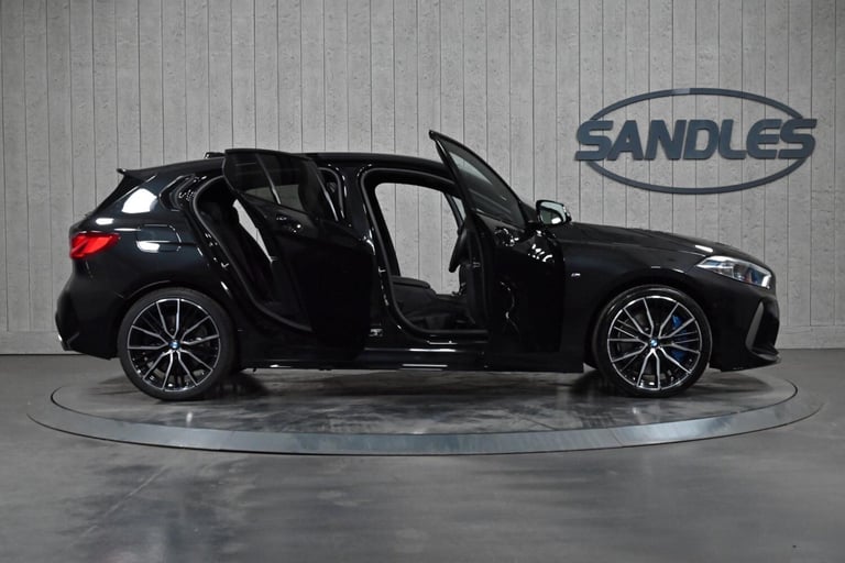 2023 BMW 1 Series 2.0 M135i Auto xDrive Euro 6 (s/s) 5dr HATCHBACK Petrol Automatic