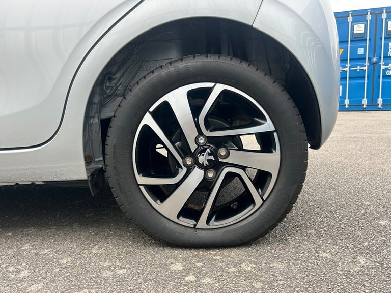 2021 Peugeot 108 1.0 72 Allure 5dr HATCHBACK PETROL Manual