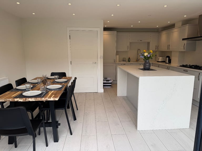 image for Double Room in a Shared House to Rent