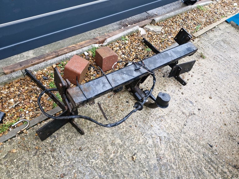 Ford galaxy towbar 2015 onwards . complete