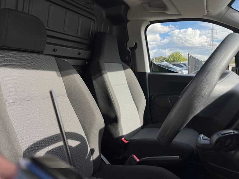  Peugeot Partner 1.5 Bluehdi 1000 Professional Premium  Plus Standard Panel Van