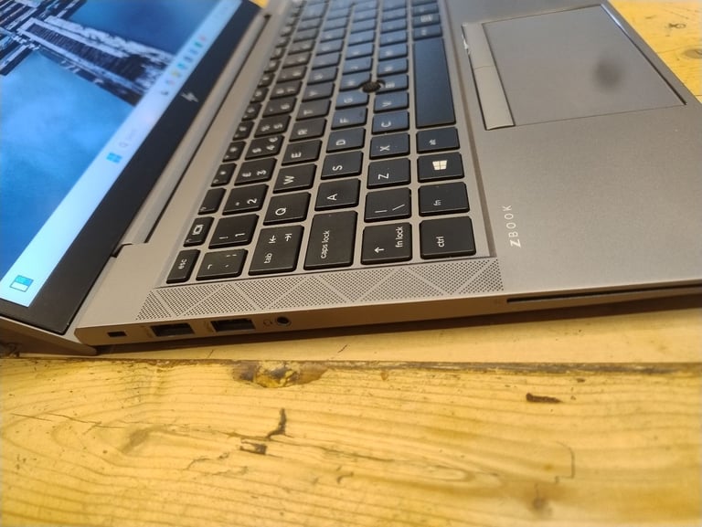 HP Firefly 14 Gaming/Graphics Laptop - Core i7-11th gen 16GB 512GB SSD NVidia   Graphics 4GB VRAM