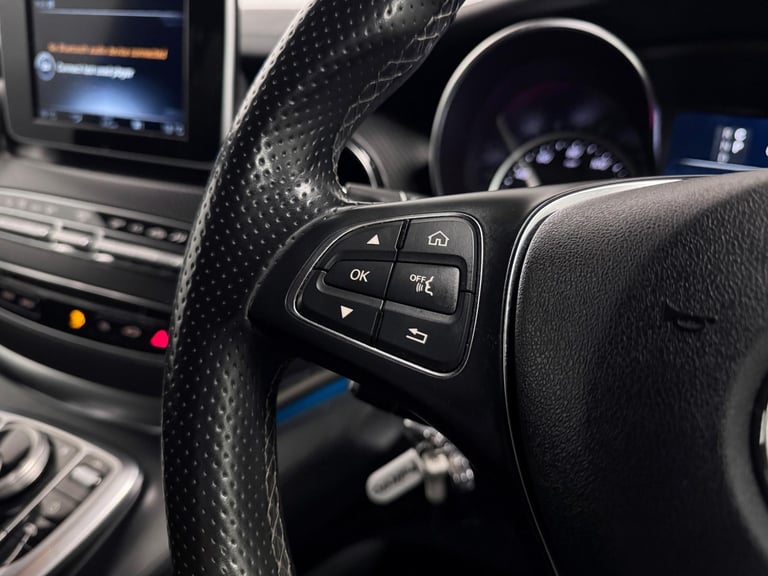 2019 Mercedes-Benz V-Class 2.0 V300d AMG Line MPV 5dr Diesel G-Tronic+ Euro 6 (s/s) 7 Seat (239 p...