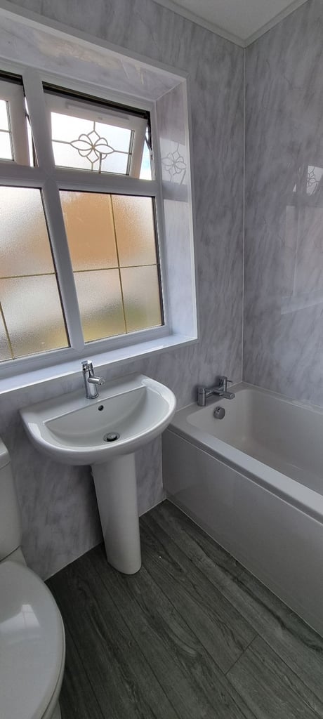Fully Renovated 3-Bedroom Semi in Chadderton – Available Immediately