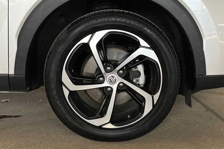 2023 MG MG HS 1.5 T-GDI PHEV SE 5dr Auto ESTATE PETROL/ELECTRIC Automatic