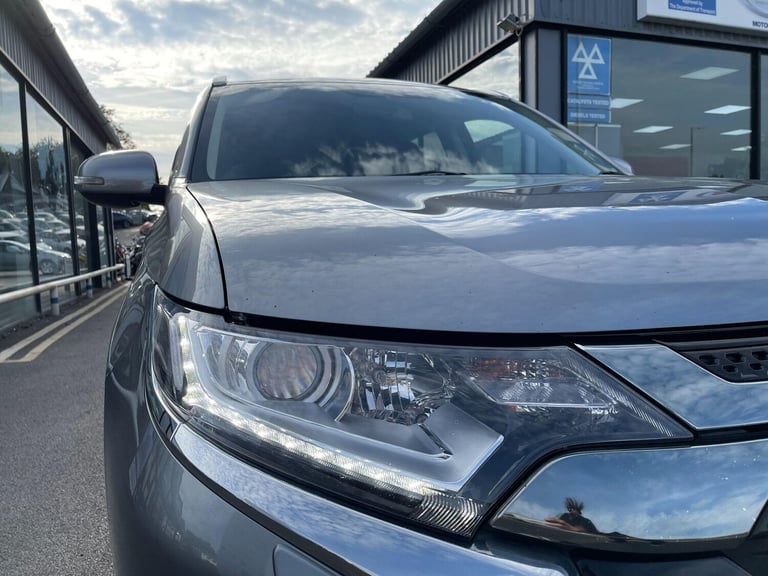 2020 Mitsubishi Outlander 2.4h TwinMotor 13.8kWh Verve CVT 4WD Euro 6 (s/s) 5dr ESTATE Petrol/Ele...