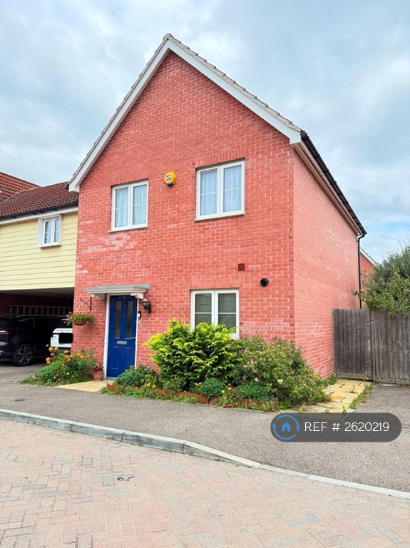 3 bedroom house in Small Heath Avenue, Romford, RM3 (3 bed) (#2620219)