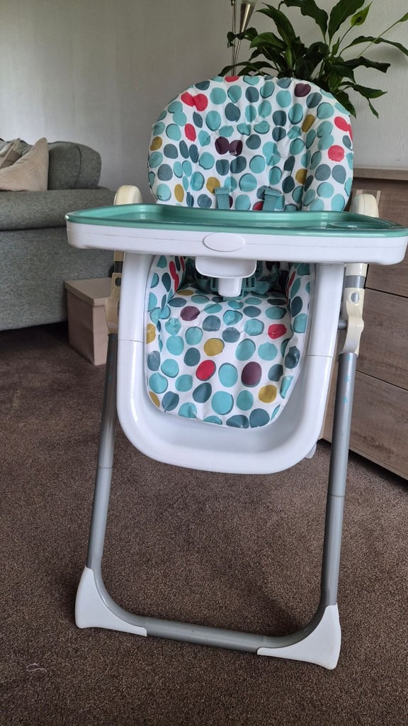 High chair 