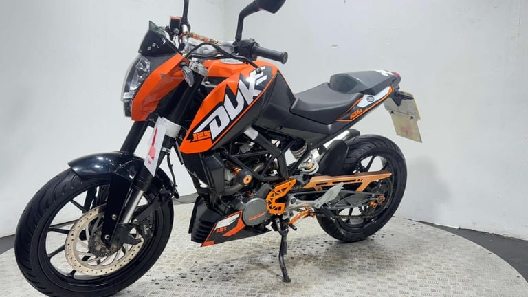 KTM Duke 2014 31K GREAT RUNNING SUPERMOTO BIKE 125CC 15BHP