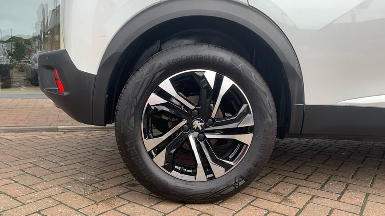 2022 Peugeot 2008 1.2 PureTech Allure Premium + SUV 5dr Petrol Manual Euro 6 (s/s) (100 ps) SUV P...
