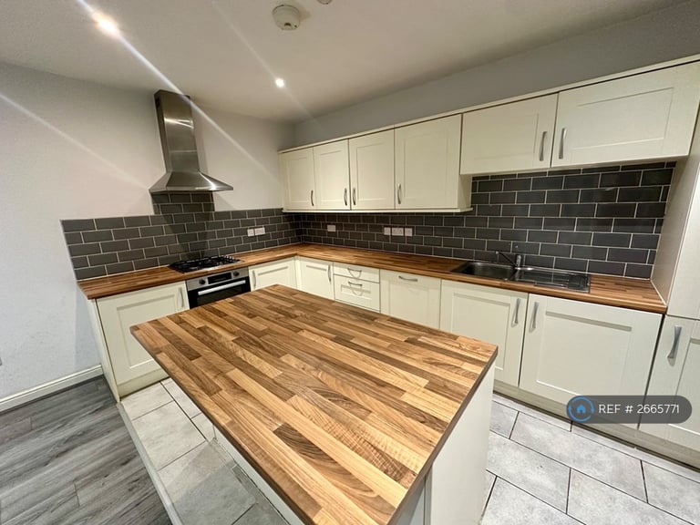 2 bedroom flat in Sunnyside, Liverpool, L8 (2 bed) (#2665771)