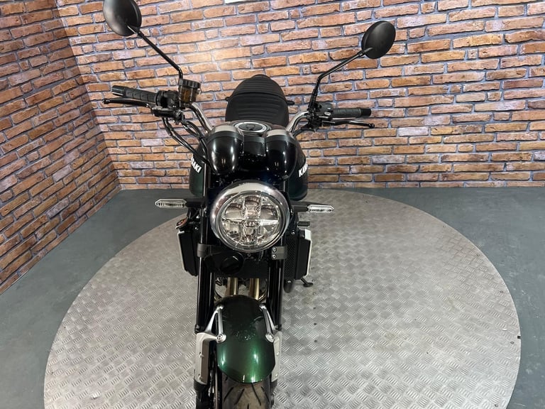 Kawasaki ZR 900 RS - NEW MOT - LOW MILES - NATIONWIDE DELIVERY 