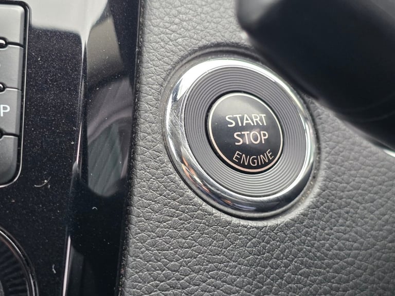2018 Nissan Qashqai 1.6 dCi Tekna SUV 5dr Diesel XTRON Euro 6 (s/s) (130 ps) HATCHBACK Diesel Aut...
