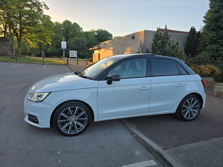 A1 1.4 TFSI SPORT AUTO S TRONIC PANORAMIC ROOF NAV LEATHER XENON 44K 