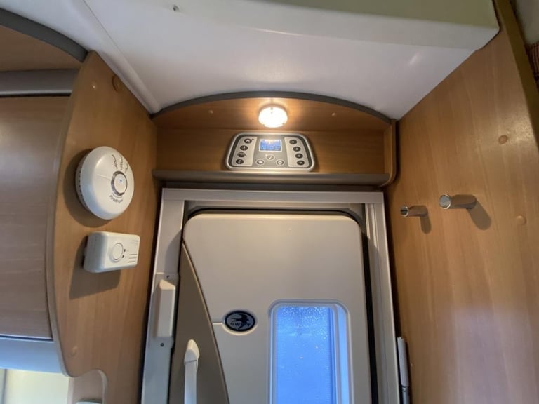 2009 SWIFT SUNDANCE 590RL 4 BERTH MOTORHOME
